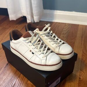 Men's white Allen Edmonds Alpha Lace-up 7D used